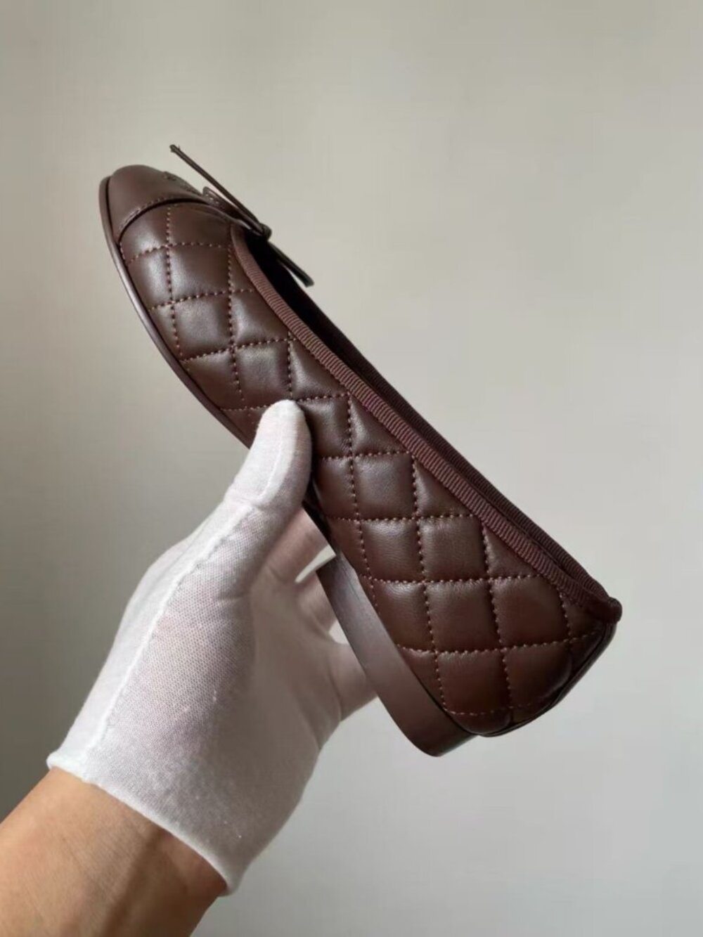 CHANEL Brown Quilted Leather Bow Ballet Flats - Picture 6 of 9